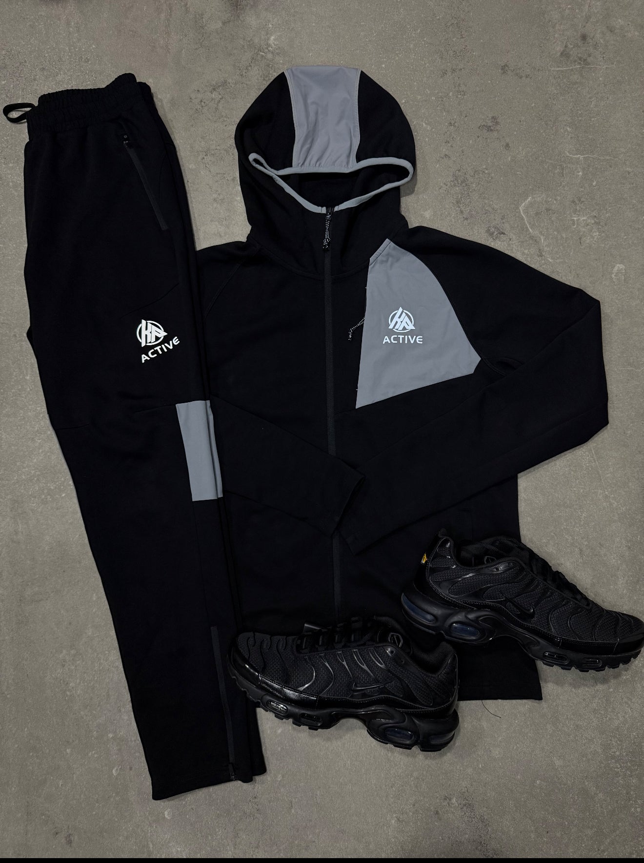 ACTIVE TRACKSUIT
