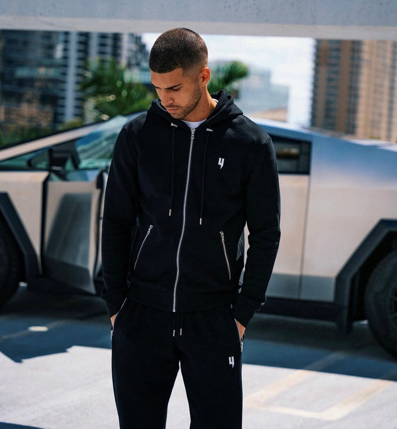 YELIR CLASSIC Y LOGO HOODY BLACK